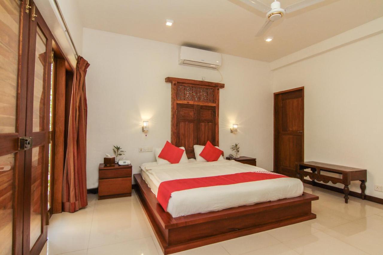 Gomez Place Negombo Exterior photo